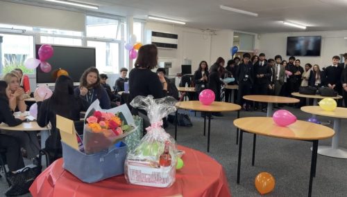 Students leaving do in 6th form